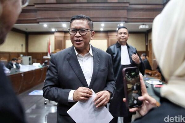 Jaksa Ungkap Nomor Sri Rejeki Hastomo Alias Hasto Tak Bisa Ditemukan Jaksa Ungkap Nomor Sri Rejeki Hastomo Alias Hasto Tak Bisa Ditemukan