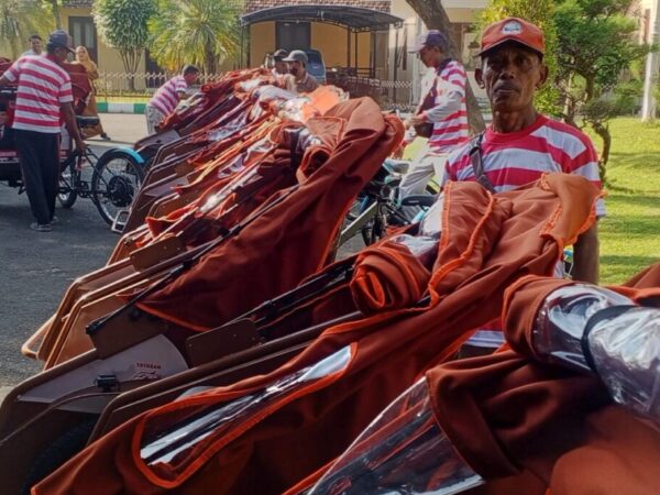 Progam 100 Becak Listrik Prabowo di Madura, Pamekasan Dapat 25 Unit Progam 100 Becak Listrik Prabowo di Madura, Pamekasan Dapat 25 Unit