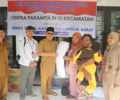Ratusan Warga Lombok Barat Terima Bantuan Layak Hidup dari Sentra Paramita Mataram dan Dinas Sosial Ratusan Warga Lombok Barat Terima Bantuan Layak Hidup dari Sentra Paramita Mataram dan Dinas Sosial