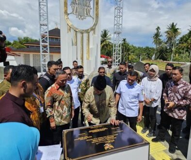 Yusril Resmikan Monumen Rumoh Geudong, Lokasi Pelanggaran HAM Aceh Yusril Resmikan Monumen Rumoh Geudong, Lokasi Pelanggaran HAM Aceh
